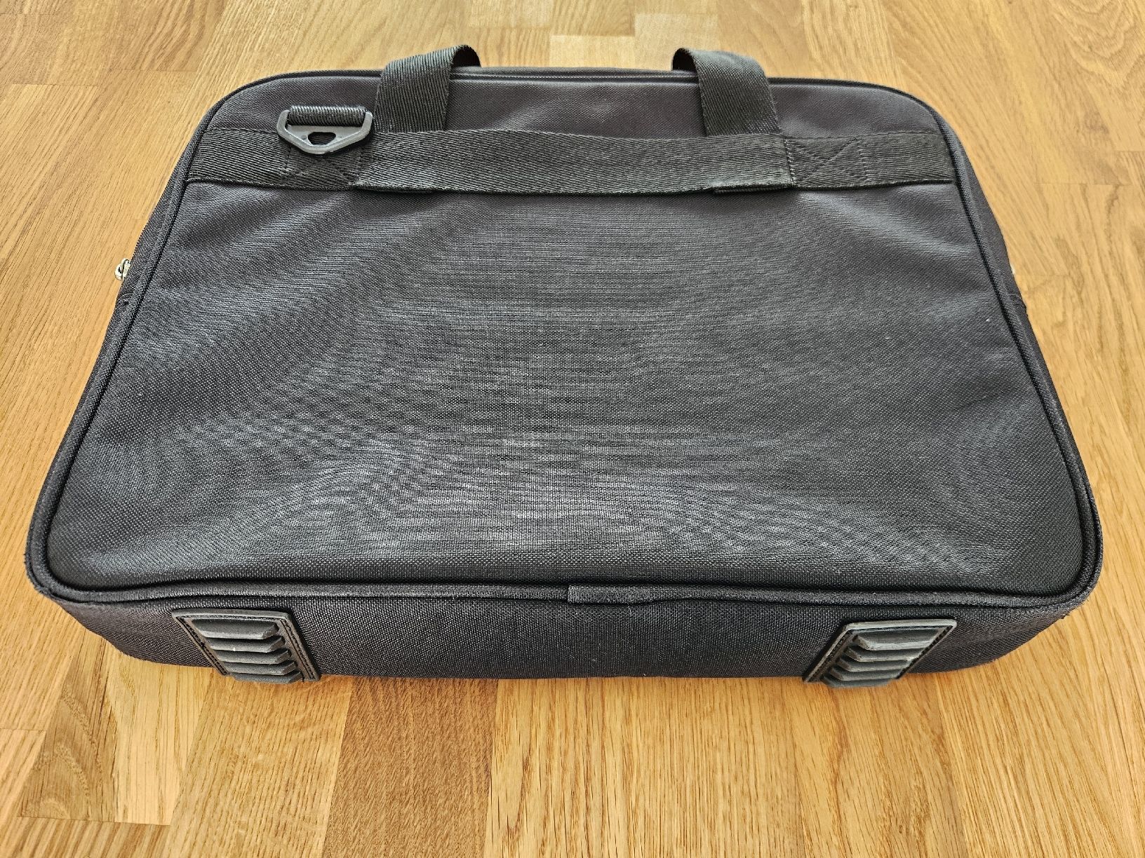 Koffer & Taschen: Schwarze Laptoptasche von Port, neuwertig – Gebraucht aus Ennetmoos von Gamer2 2