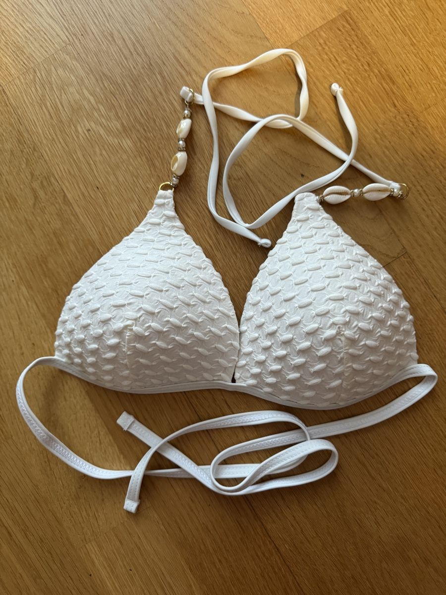 Shein Costumi da bagno & Bikini: Bikinioberteil, weiss – Nuovo e nell'imballaggio originale da Luzern venduto da emm_nw8g