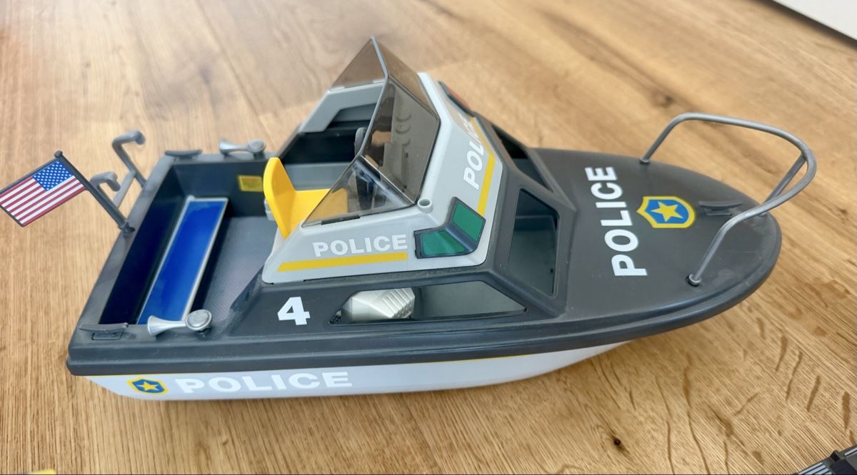 Playmobil Giocattoli: Playmobil Polizei-Set mit Boot, Helikopter etc. – Usato da Nänikon venduto da Nd73 1