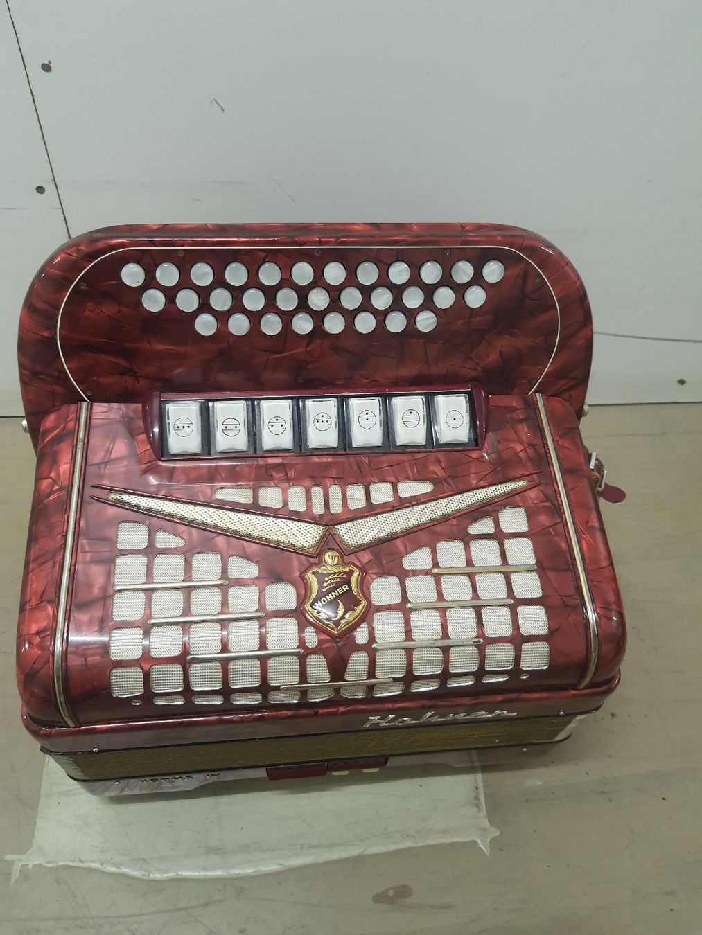 Hohner Musikinstrumente: accordéon hohner norma 4 voix  – Gebraucht aus Pont-de-la-Morge von Mirabelle0 1