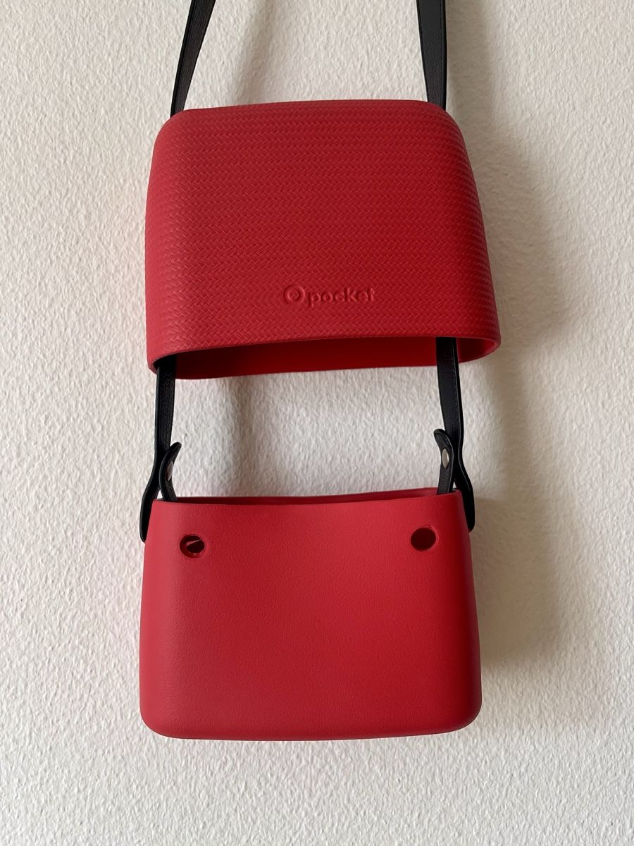Borse da donna: O Pocket red waterproof bag – Usato da Oberwil b. Zug venduto da fis_2wtq 3