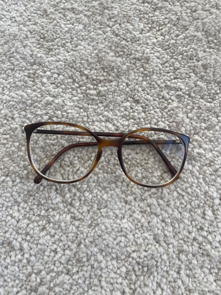 Chanel Brillen & Gläser: Chanel Brille mit Korrektur – Gebraucht aus Zürich von liz_l6f7