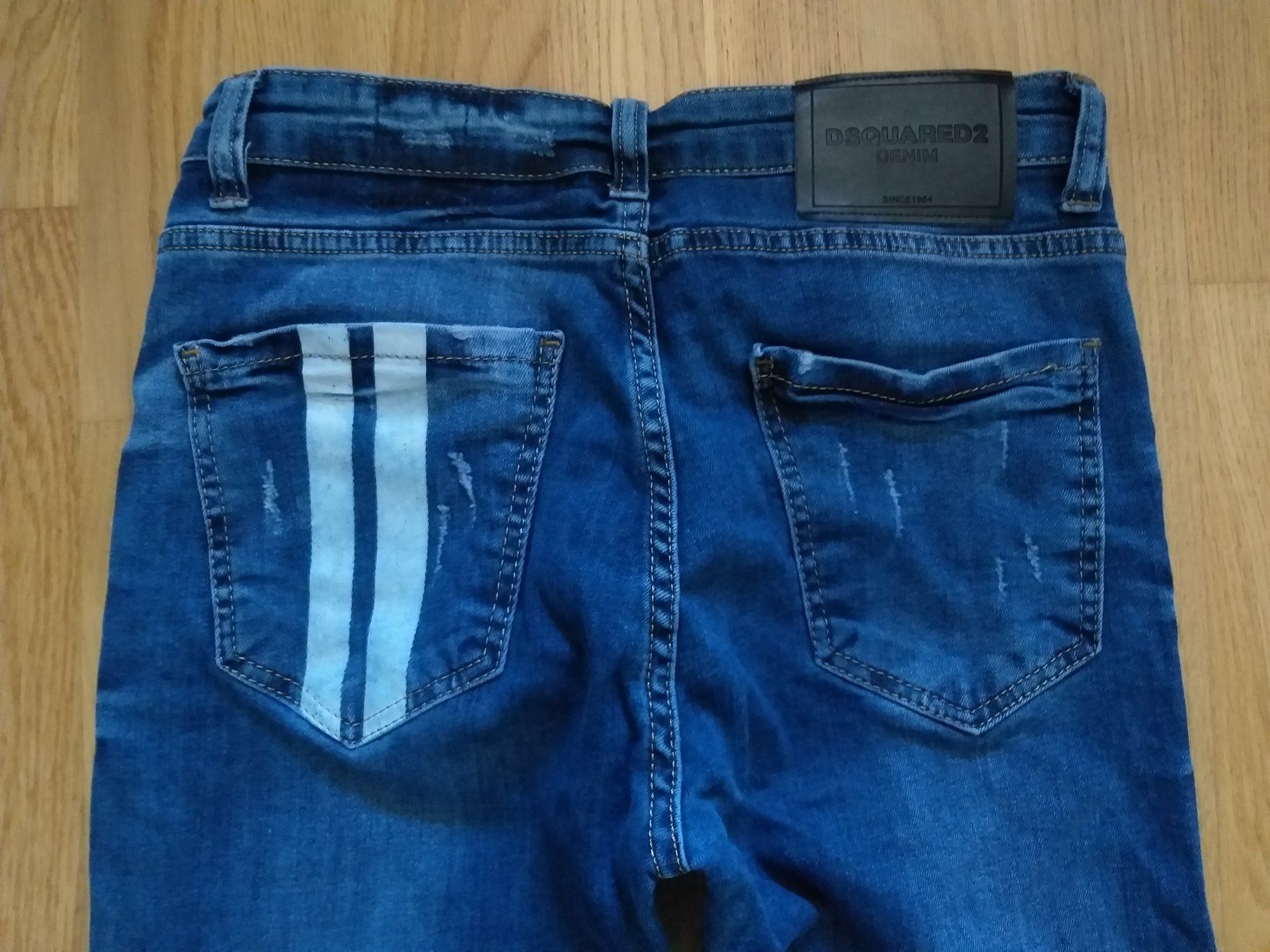 Dsquared2 Jeans: DSQUARED2 Jeans taille / Grosse 34 – Usato da Cossonay-ville venduto da Super-Price-Quality 6