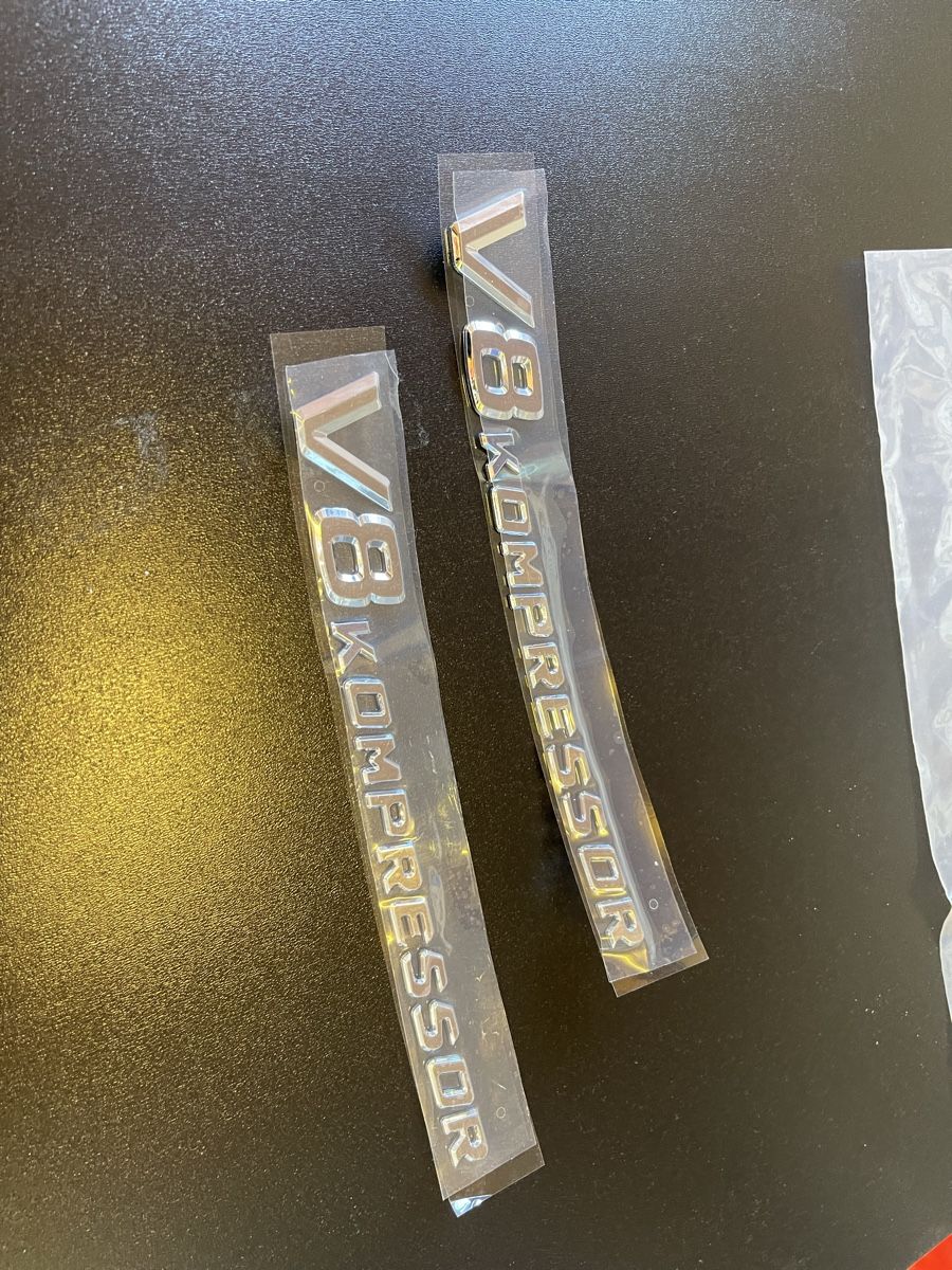 Compressori: V8 Kompressor Embleme, Neu – Nuovo e nell'imballaggio originale da Uetliburg SG venduto da Tiger_777 2