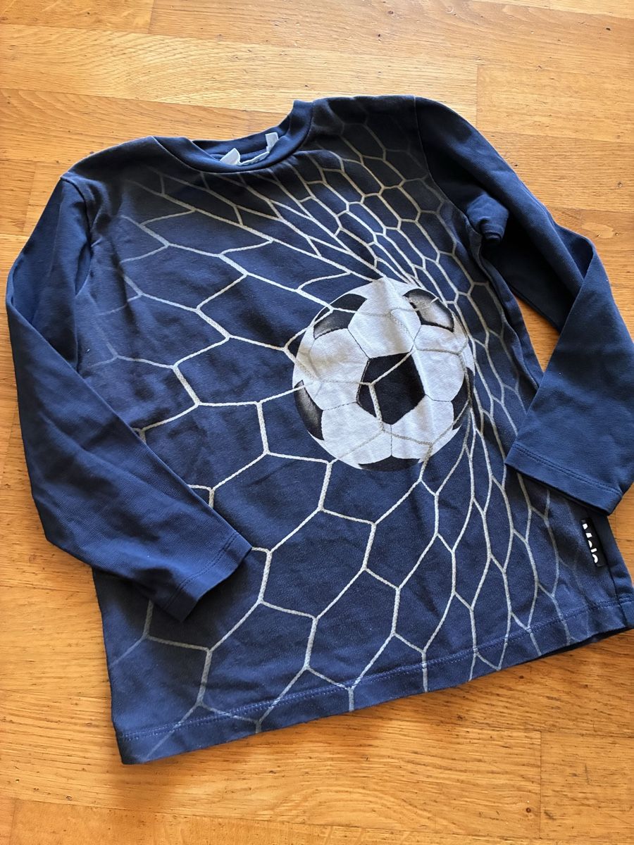 Molo Pullover & Sweatshirts: Toller Pullover Gr. 122, Molo – Gebraucht aus richterswil von lunamarie001