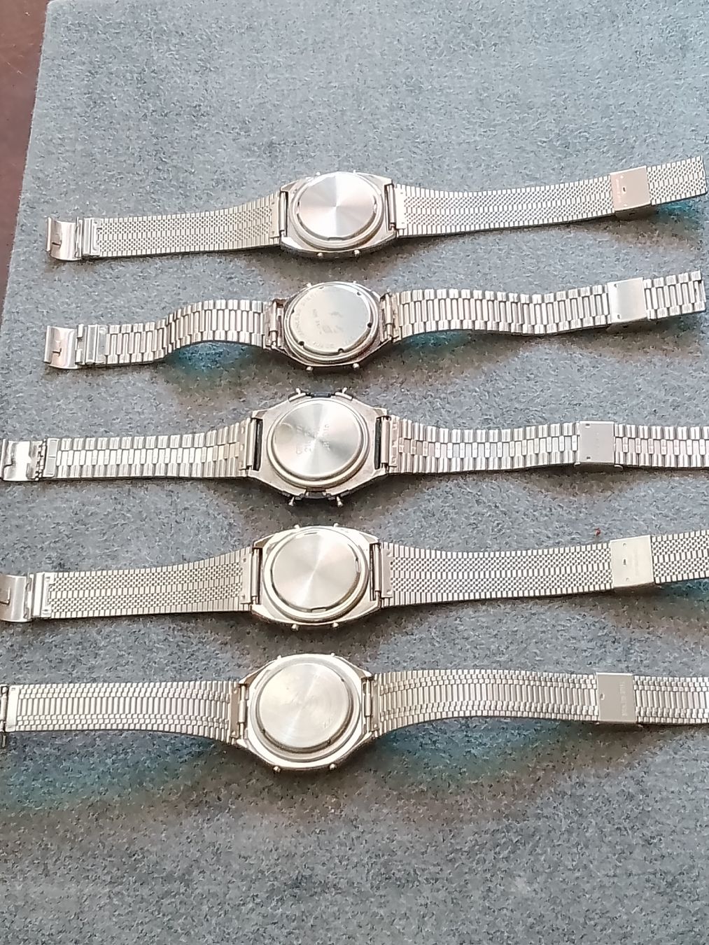 Orologi: Lot Nos 5 Lcd Quartz alles läuft – Nuovo (secondo la descrizione) da Agno venduto da sam2608 1