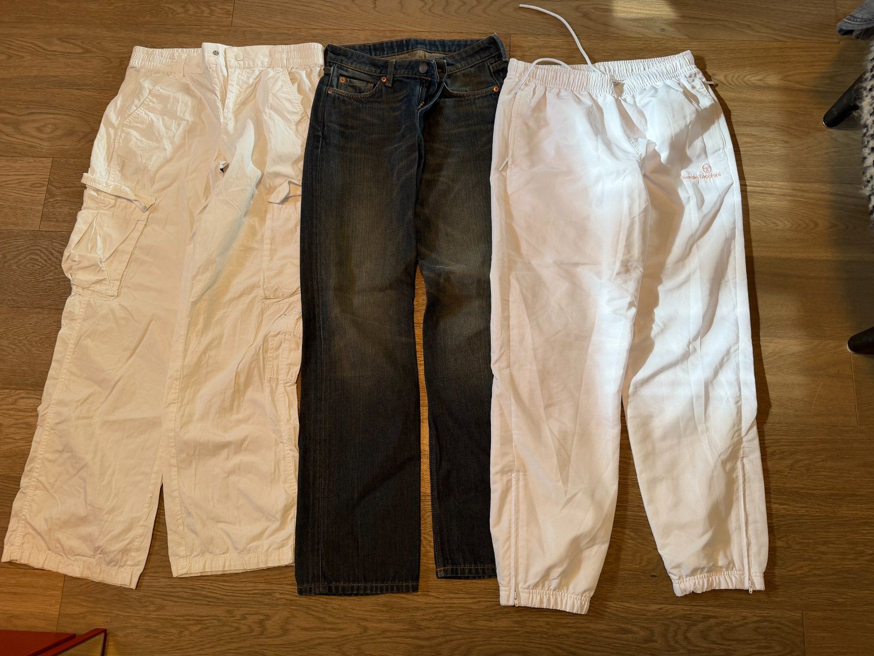 Lotti & Set di vestiti: 6 Paar Hosen – Usato da Schaan venduto da nag789 1