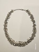 Collier mit vielen zu Cabochon geschliffenen Mondsteine
