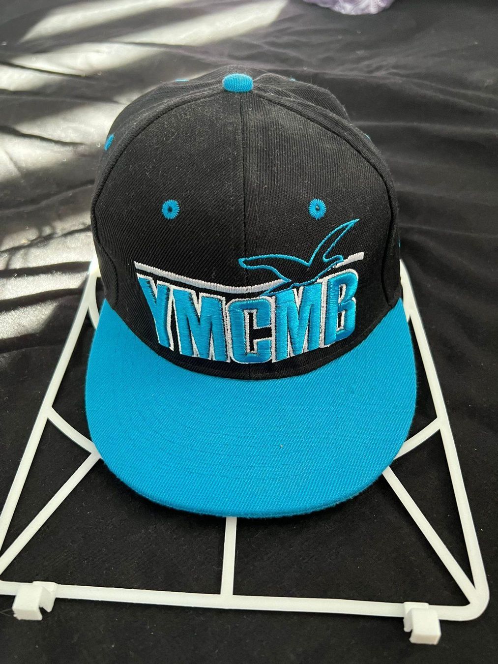 Autres vêtements & accessoires: YMCMB Cap – D'occasion à Lupfig par Pluribus