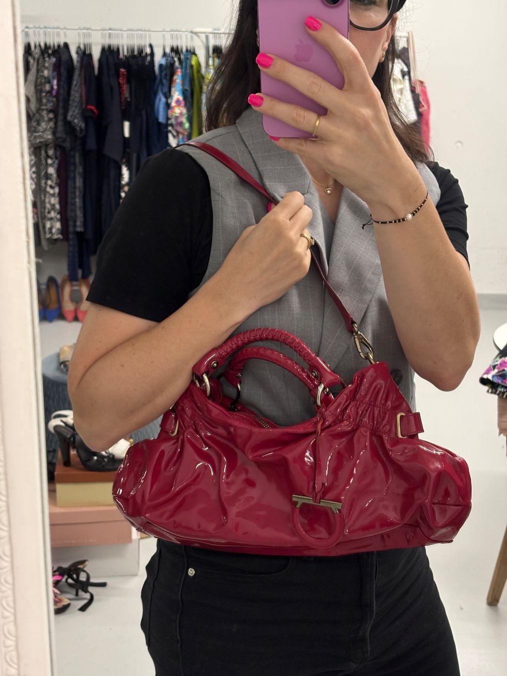 Salvatore Ferragamo Borse da donna: Ferragamo Ava Schultertasche pink Lackleder – Nuovo (secondo la descrizione) da Regensdorf venduto da secondchancefashion 5