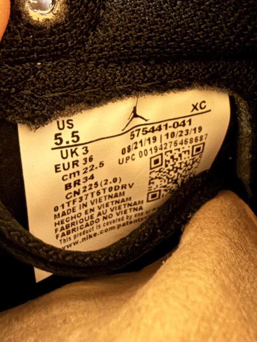 Jordan Scarpe da uomo: Jordan 1 – Nuovo (secondo la descrizione) da Lausanne venduto da Piko-piko 5