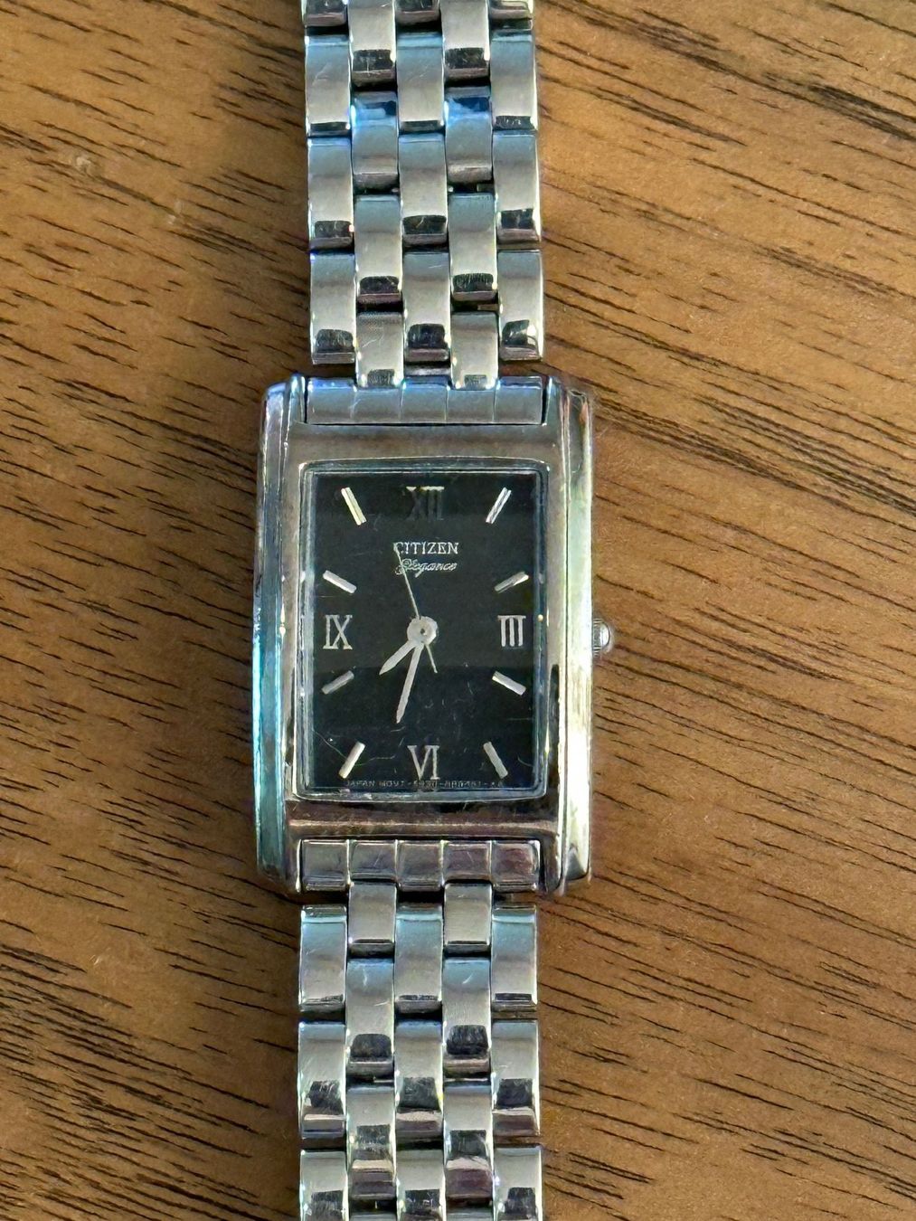 Citizen Montres: Citizen Elegant Square – D'occasion à Wildberg par TradeMe 1