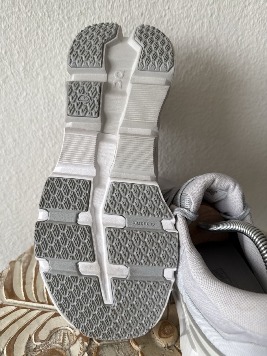 On Herrenschuhe: On cloud Cloudflyer 5 Grösse 42 fast neu – Neu (gemäss Beschreibung) aus Zürich von sha_vw65 7