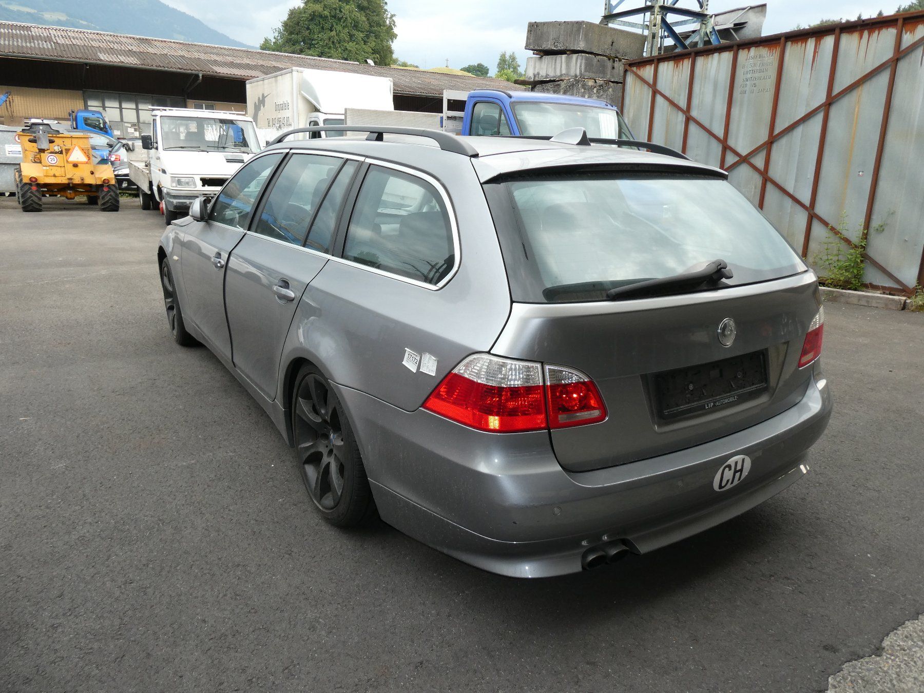 BMW Autos: BMW 523i Touring – D'occasion à Küssnacht am Rigi par Locki71 4