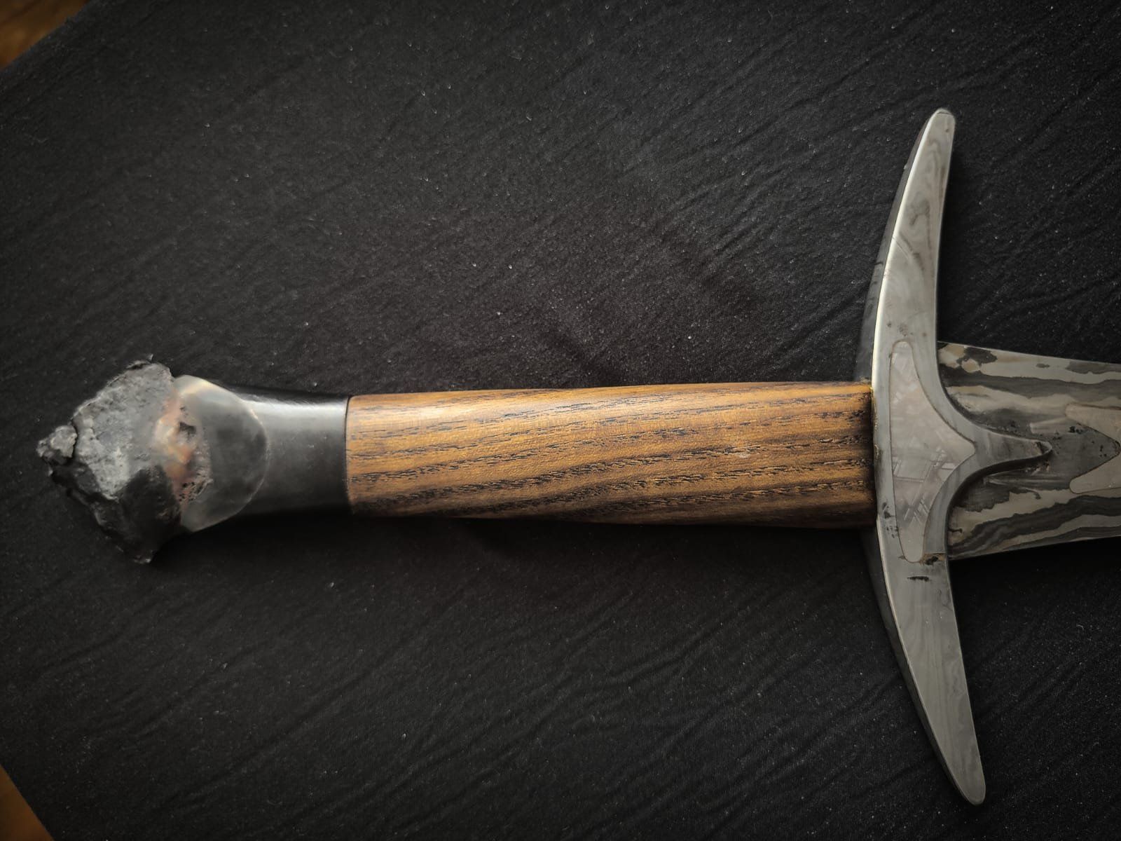 Autres collections & raretés: Meteoriten Schwert mit Scheide – D'occasion à Bauma par ObrMar 3