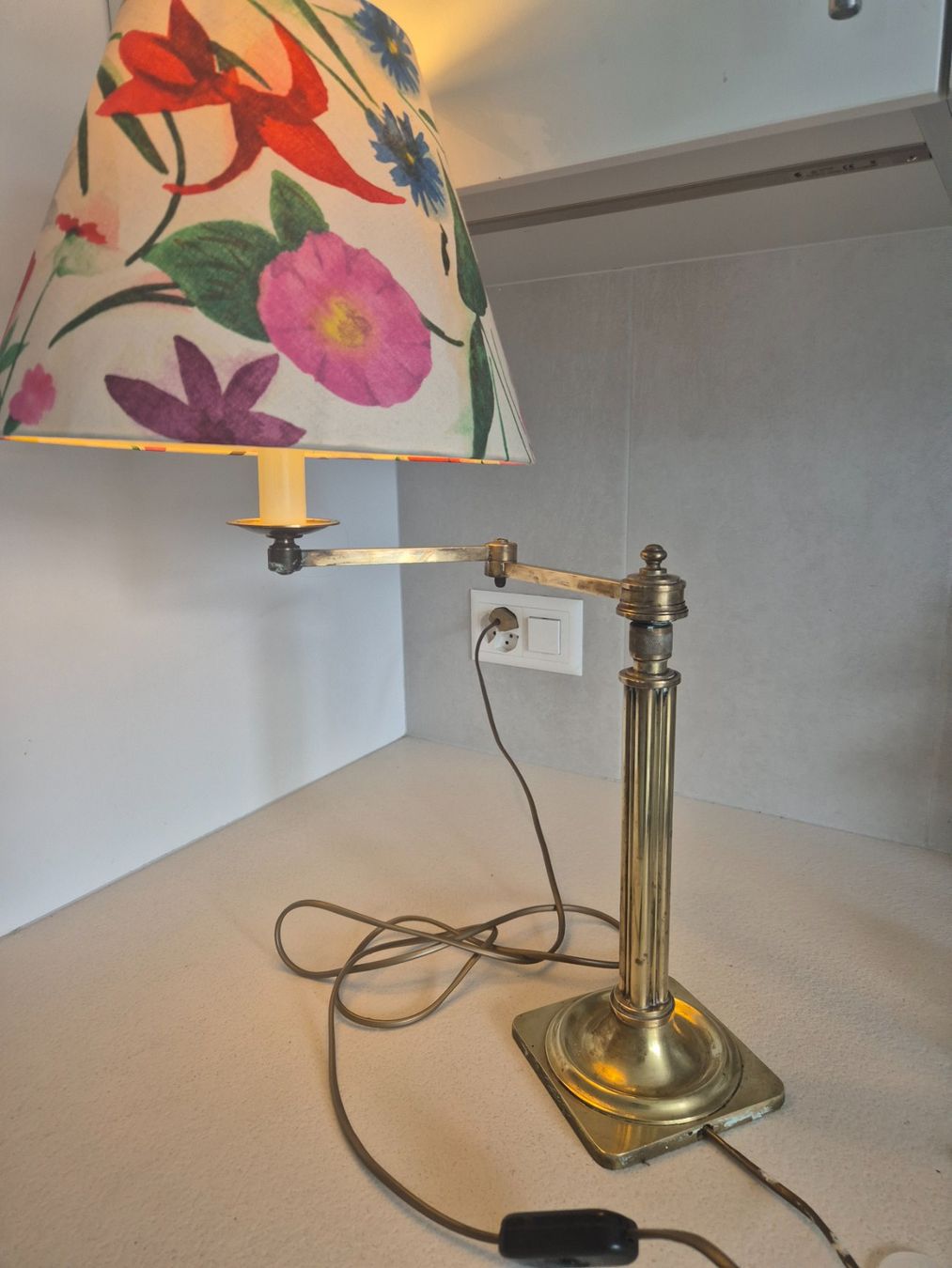 Lampen: Lampe de table laiton articulée ancienne – Gebraucht aus Fribourg von tameab