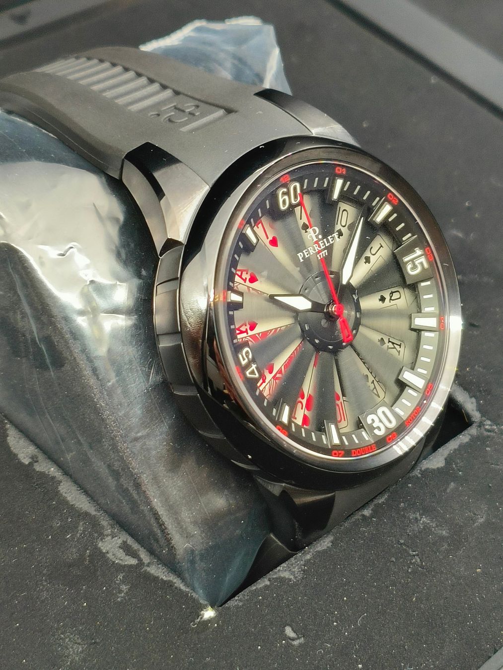 Perrelet Uhren: Perrelet – Neu (gemäss Beschreibung) aus La Chaux-de-Fonds von curtitswisswatches 5
