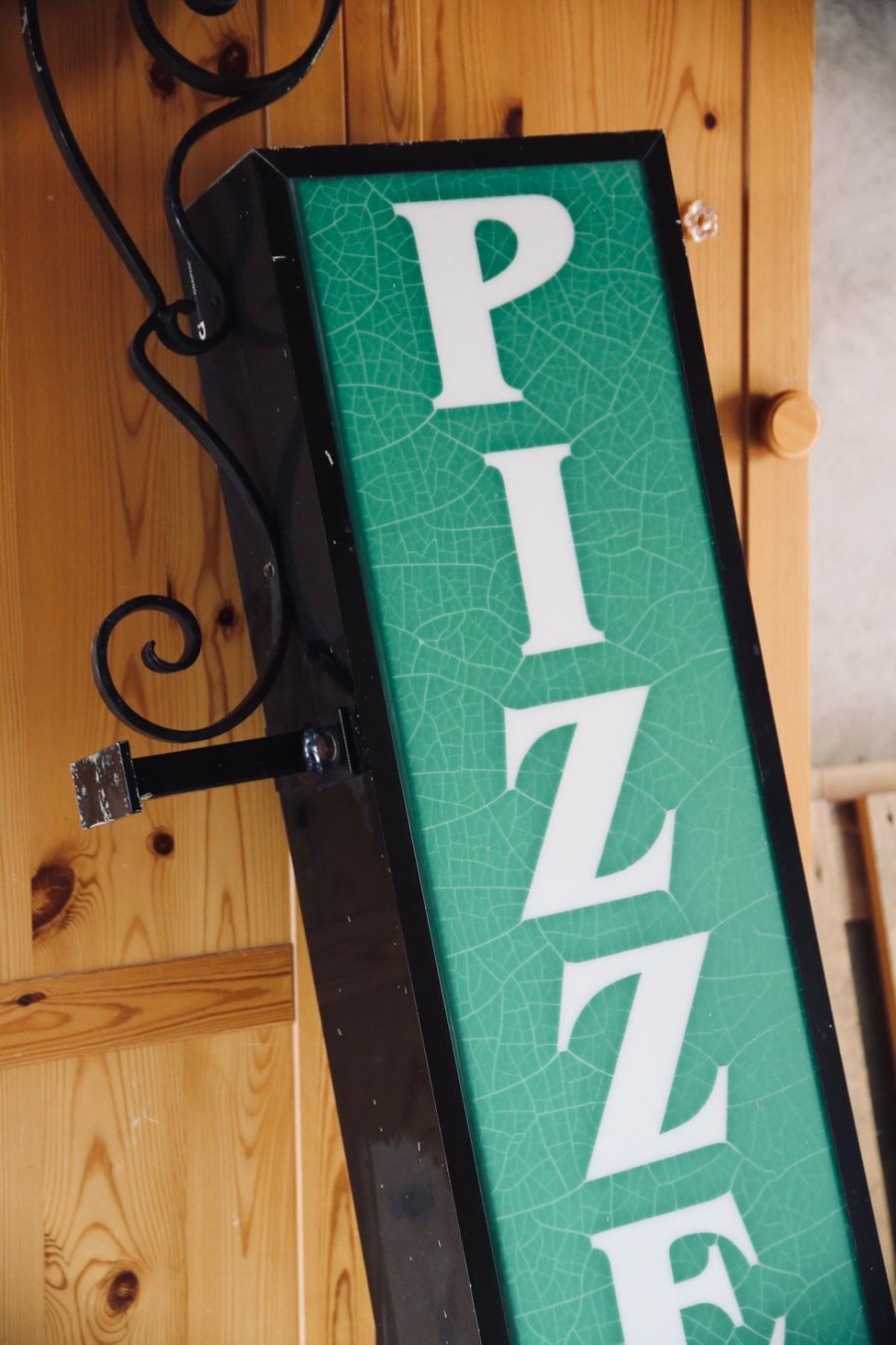 Schilder: Leuchtreklame Schild Pizzeria – Gebraucht aus Leuk-Stadt von Gigal 1
