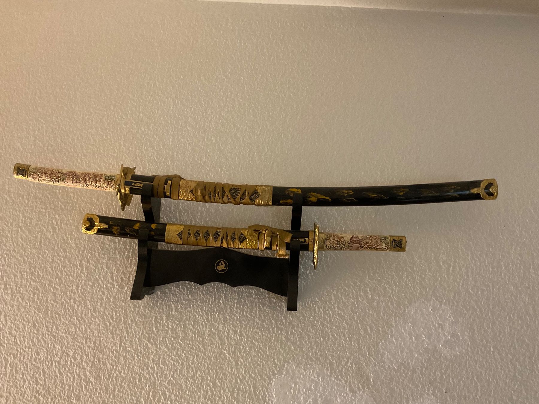 Arte internazionale: Katana Toledos – Usato da Zürich venduto da Assia74