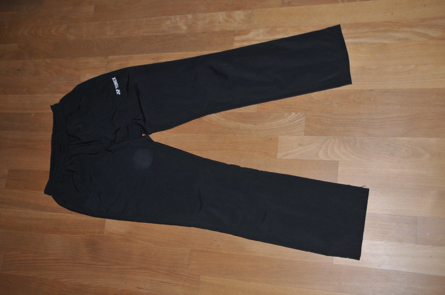 Yonex Hosen: super bequeme Yonex Trainerhose - schwarz - Gr. S – Gebraucht aus Winterthur von Schwestere