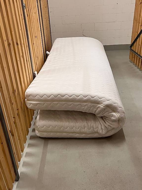 Matelas: Matratze 180x200 cm – D'occasion à Rafz par pityes 2