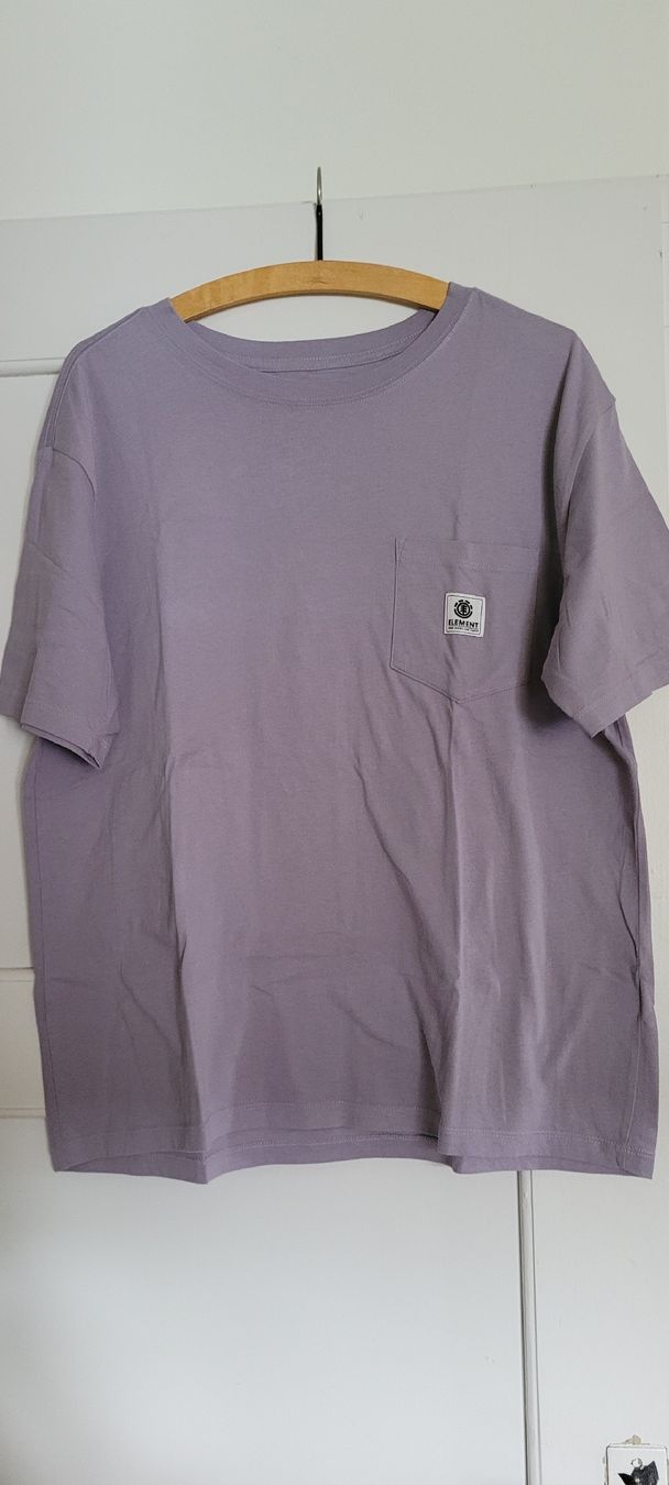 Element T-shirt: Element T-Shirt – Usato da Neftenbach venduto da lifestyle_tp5m 1