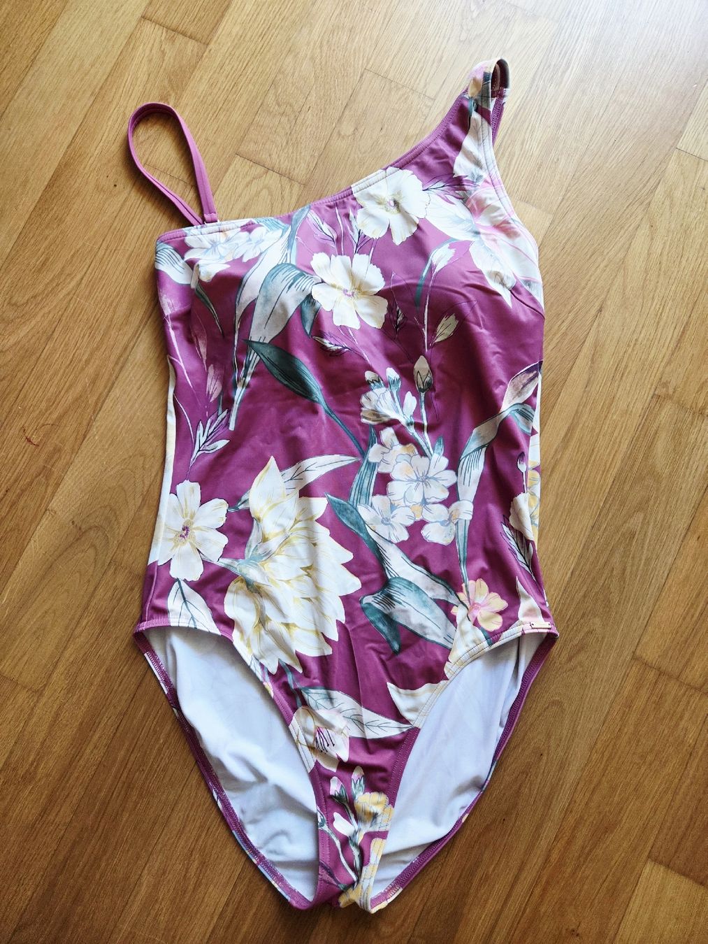 Triumph Badekleider & Bikinis: Triumph Badeanzug Gr. M – Neu (gemäss Beschreibung) aus Stansstad von Urs-_6362