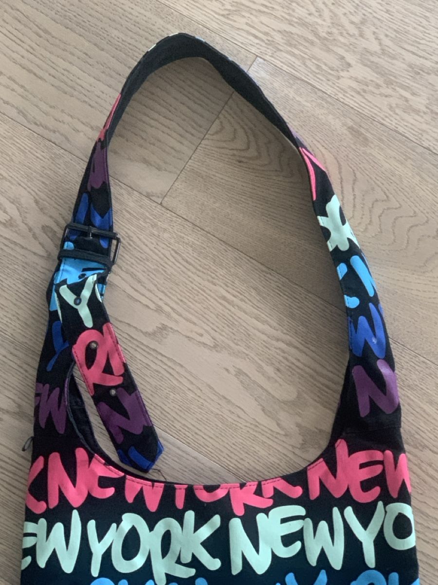 Borse da donna: Trendy "New York" print shoulder bag – Usato da Immensee venduto da Gitter 2