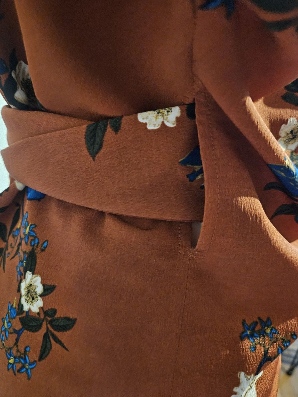 Camicette: Wickel Bluse mit Blumen Print,, Grösse 38 – Usato da Bern venduto da TroeS 1