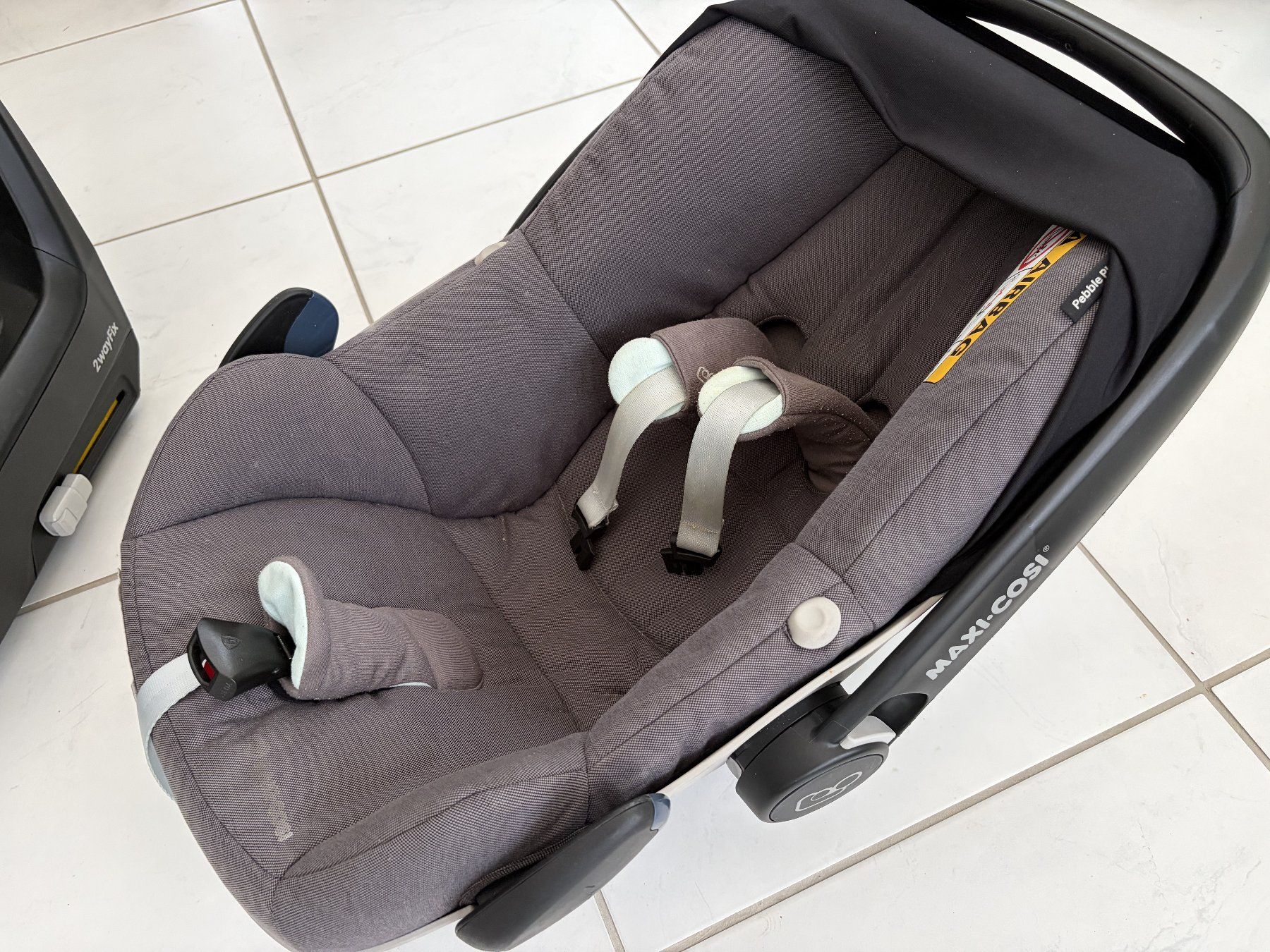 Maxi-Cosi Sièges auto: Maxi-cosi Pebble Plus I-Size mit Isofix – D'occasion à Embrach par polgacsa 1