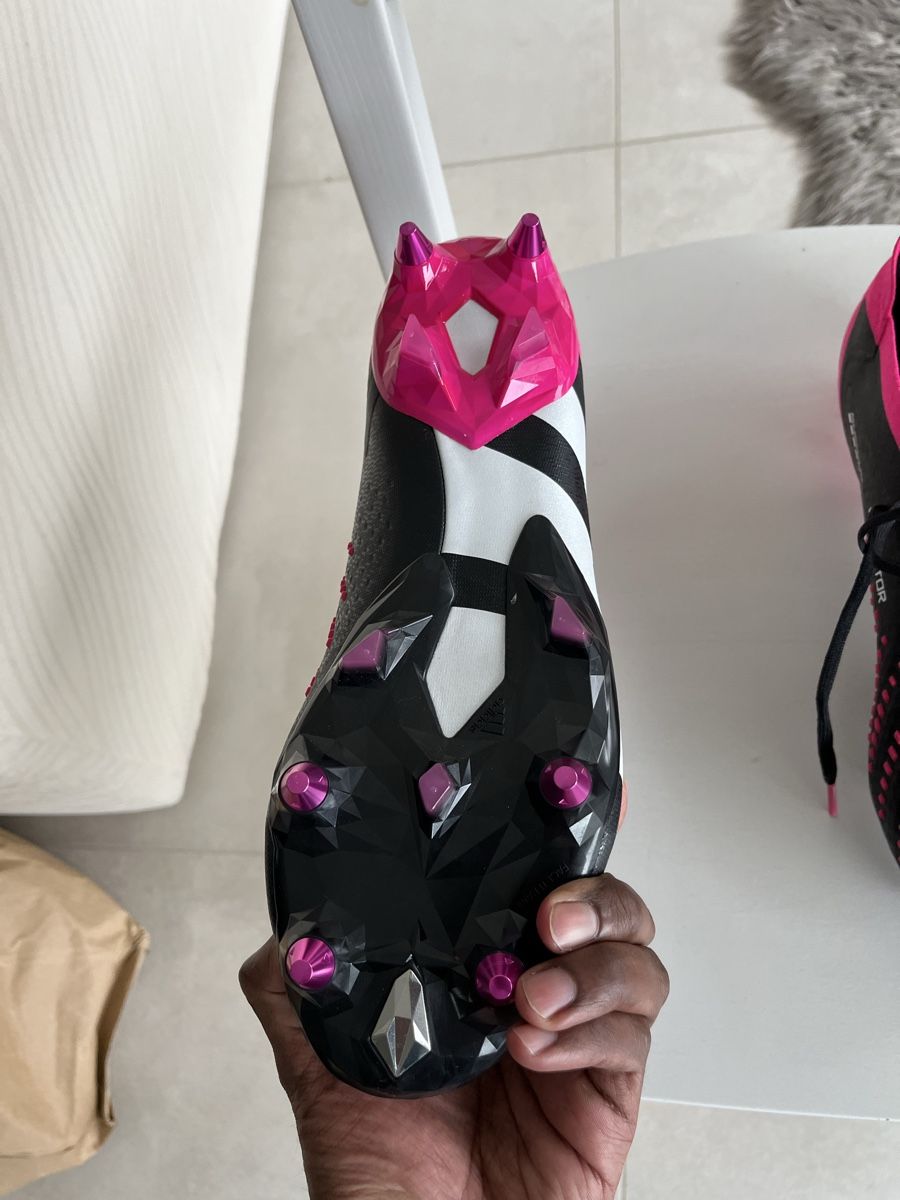 Adidas Scarpe da uomo: Chaussures Adidas Predator Accuracy taille 45 1/3 neuf – Nuovo e nell'imballaggio originale da Champlan venduto da YForter 2