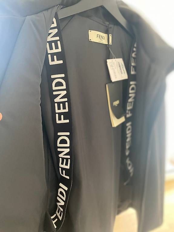 Fendi Giacche: Designer Skijacke – Usato da Winterthur venduto da Xeni86 3