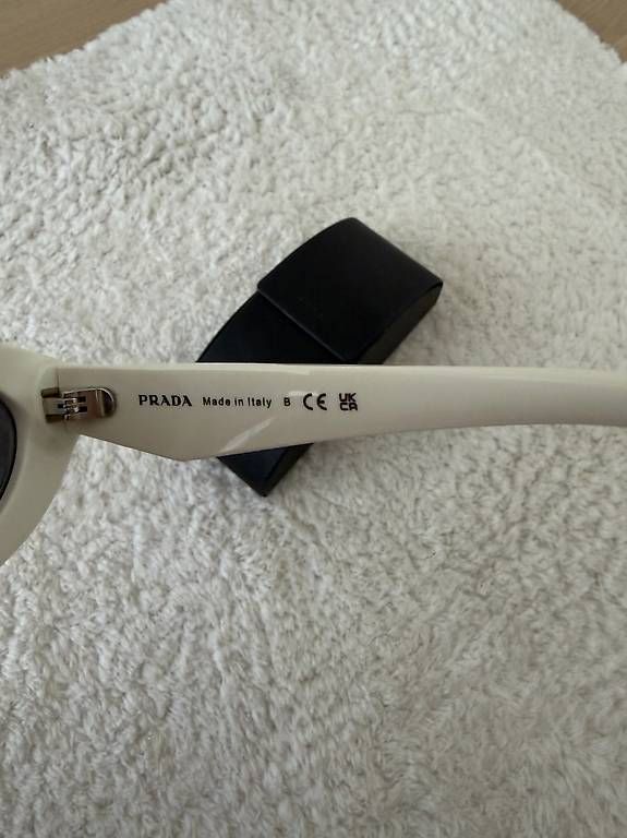 Prada Brillen & Gläser: Prada Originale Sonnenbrille – Gebraucht aus St. Gallen von LGAD96 2