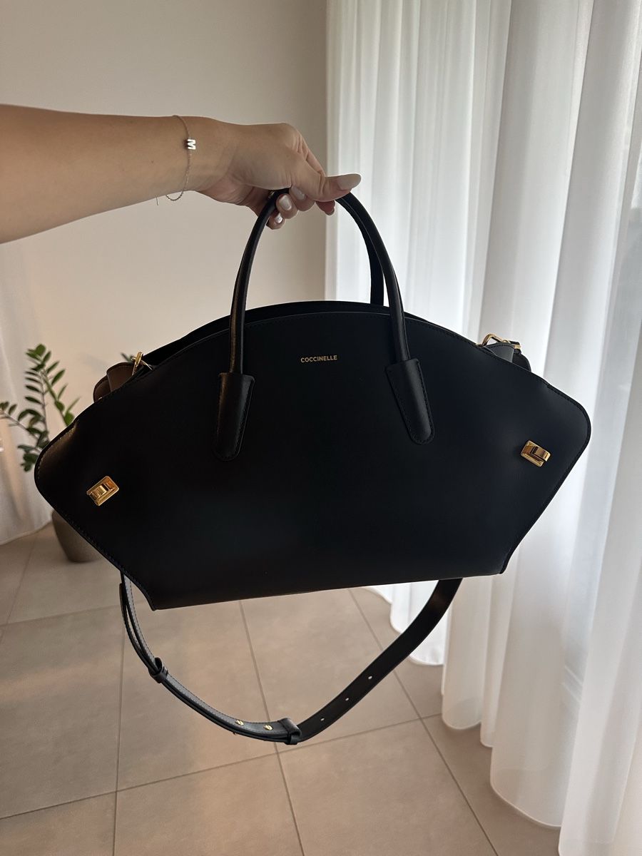 Coccinelle Borse da donna: Neue Coccinelle Ledertasche – Nuovo e nell'imballaggio originale da Chur venduto da moreforless_