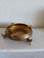 Runder Vintage Aschenbecher mit 3 Elefantenfüssen Messing
