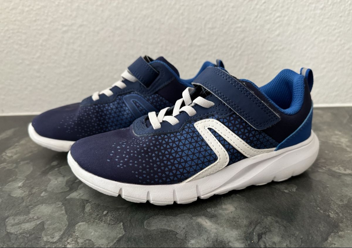 Scarpe per ragazzi: Kinderschuhe, Grösse 32 – Usato da Flumenthal venduto da Krajan