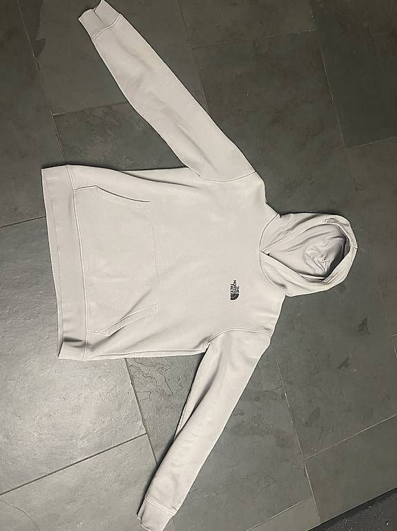 Maglioni & Felpe: Hoodie von north face  – Usato da Frauenkappelen venduto da ann_65rk