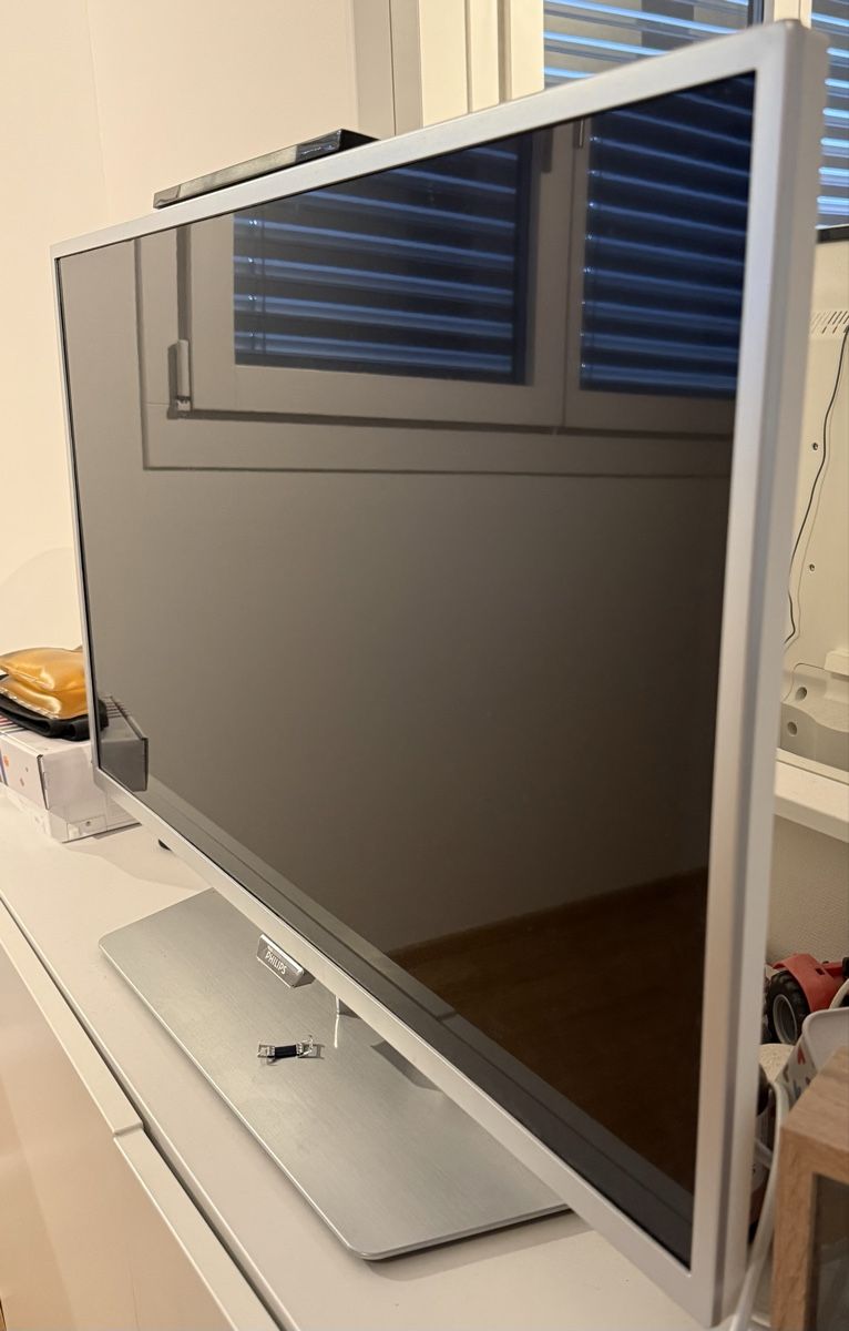 Philips Fernseher: Philips Fernseher – Gebraucht aus Langnau b. Reiden von man_9n2w