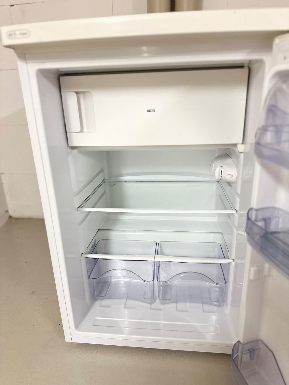 Whirlpool Frigoriferi: Frigo whirlpool À++ 110L – Usato da Lausanne venduto da cam_2zyf 2