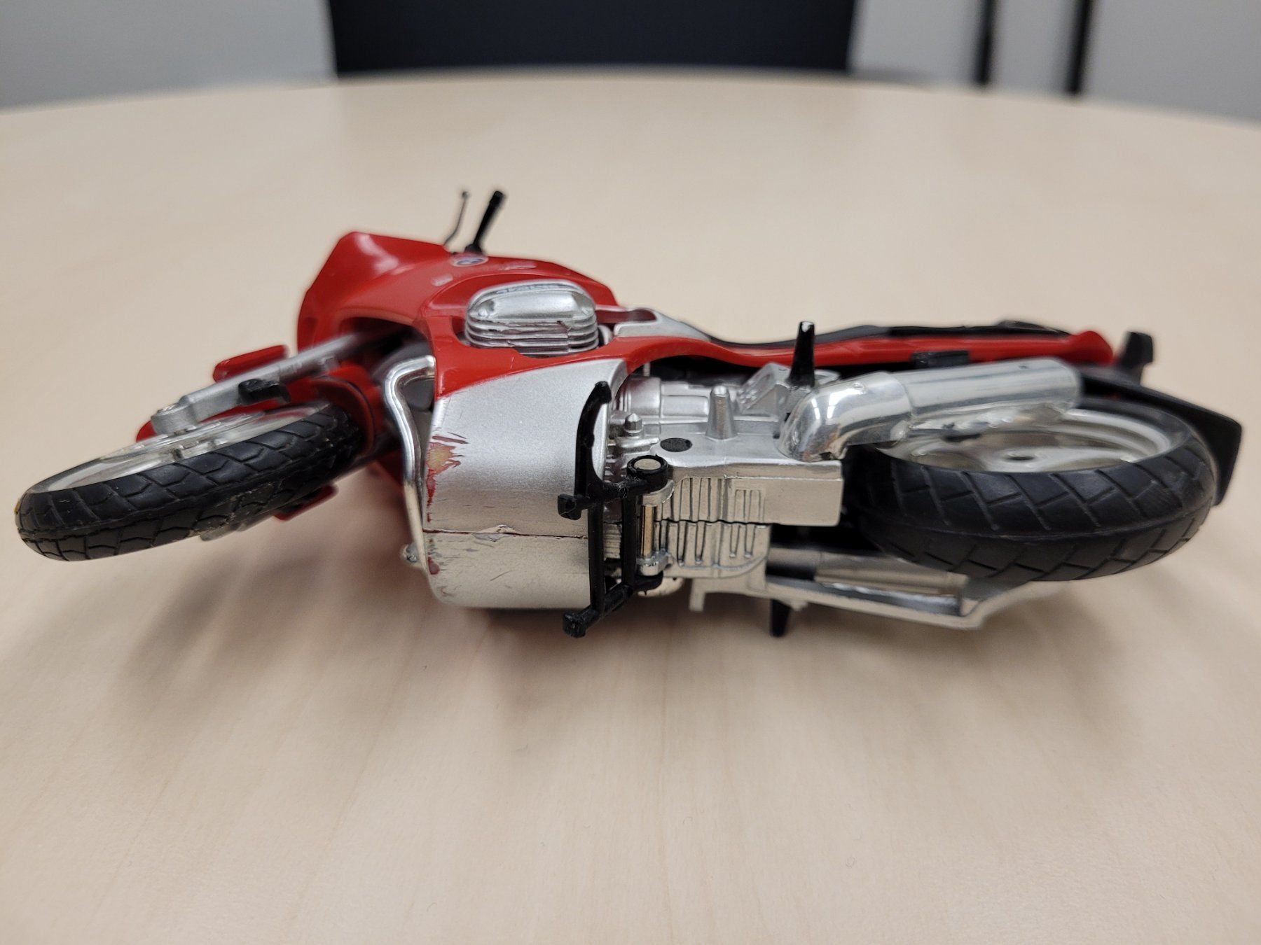 Kit di modellismo & Modellini statici: BMW R1100RS Motorrad Modell, Rot – Usato da Nürensdorf venduto da spartacus64 3