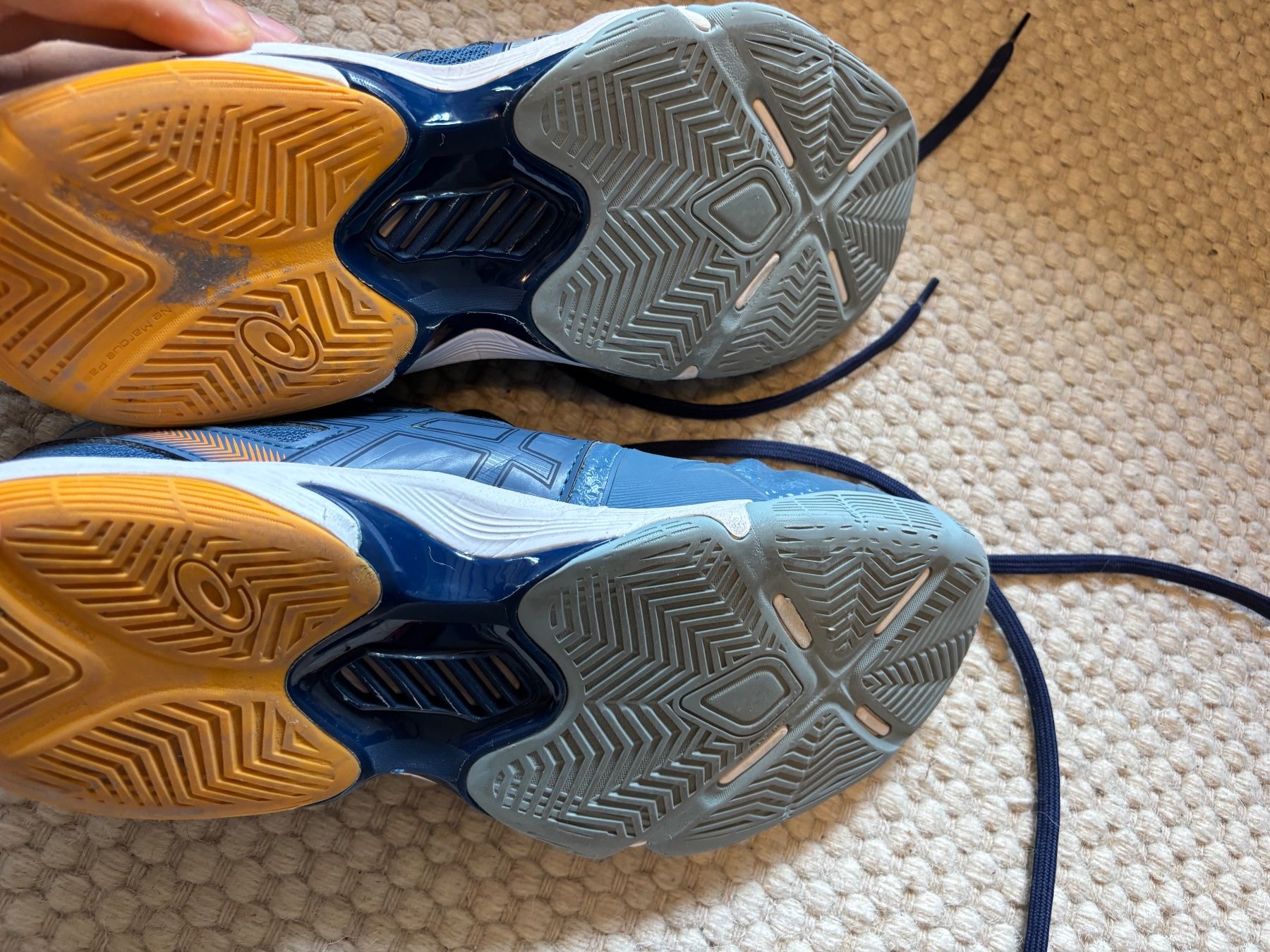 Asics Scarpe per ragazzi: Asics Hallenschuhe blau gelb – Usato da Winterthur venduto da nicolap16 2