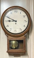 Antike Wand Uhr ohne Schlag Art Deco