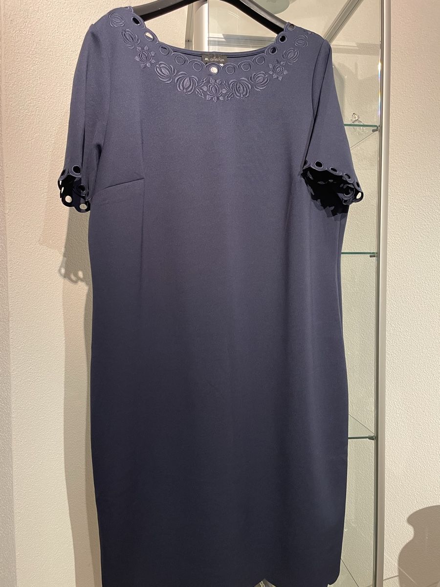 Kleider: Damen Kleid Gr. 48 marineblau – Neu (gemäss Beschreibung) aus Emmenbrücke von Ladyboutique 6