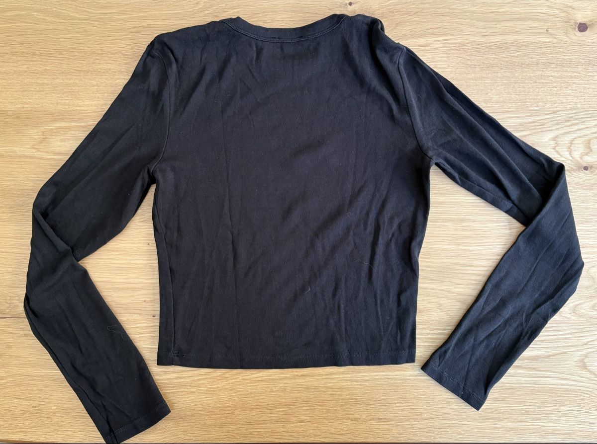 Bershka Tops: Pull à manches longues BERSHKA – Gebraucht aus Martigny von jcj_j2fb 1