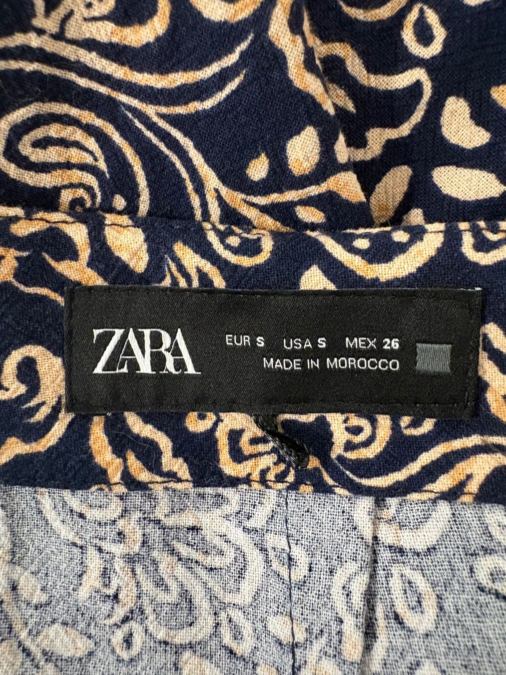 Zara Gonne: Zara Midirock mit Schlitz S gemustert blau creme – Nuovo (secondo la descrizione) da Regensdorf venduto da secondchancefashion 6