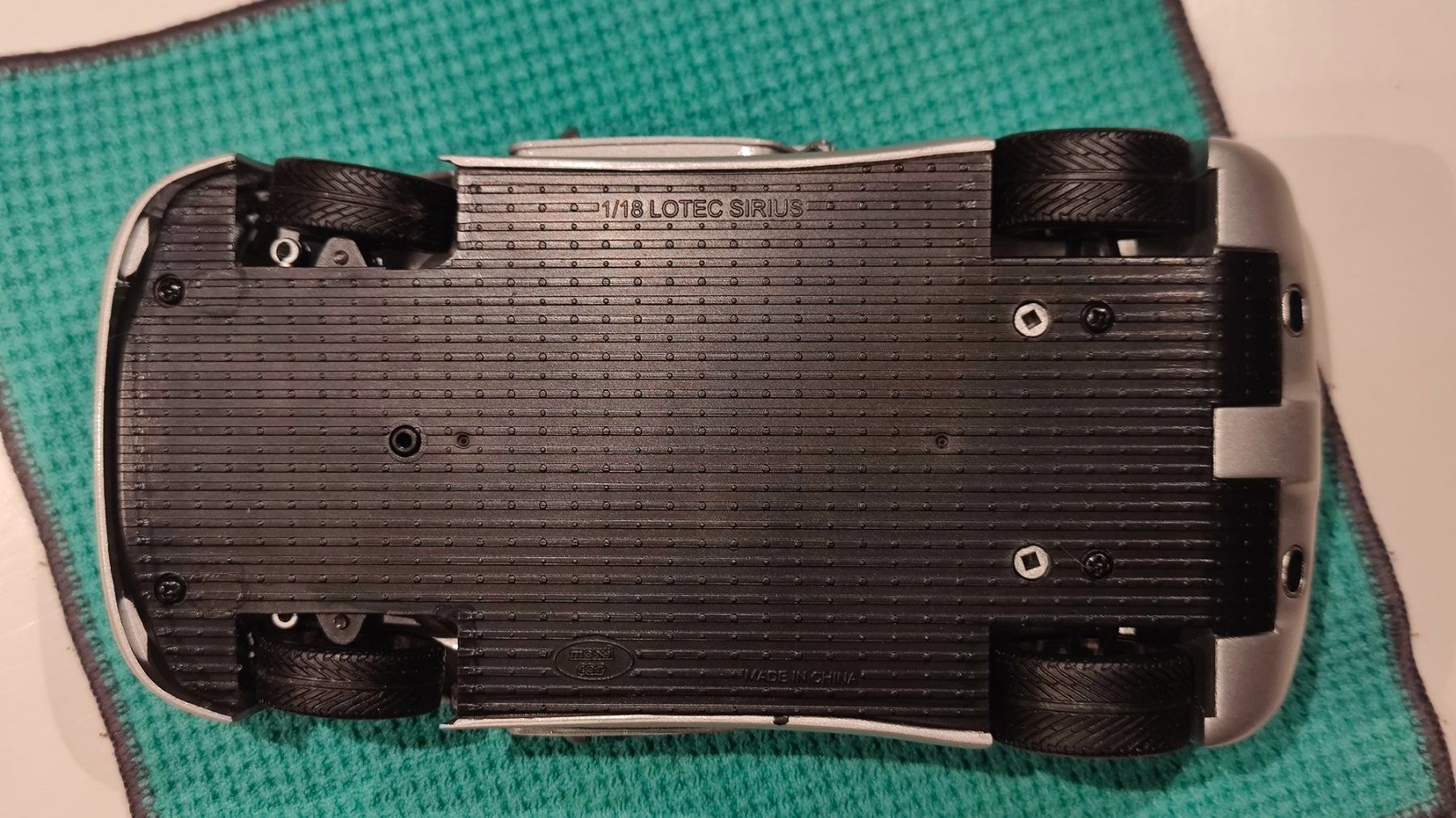 Modellini d'auto: Lotec Sirius Maxi Car 1:18 silber – Nuovo (secondo la descrizione) da Alpnach Dorf venduto da Rrducati 8