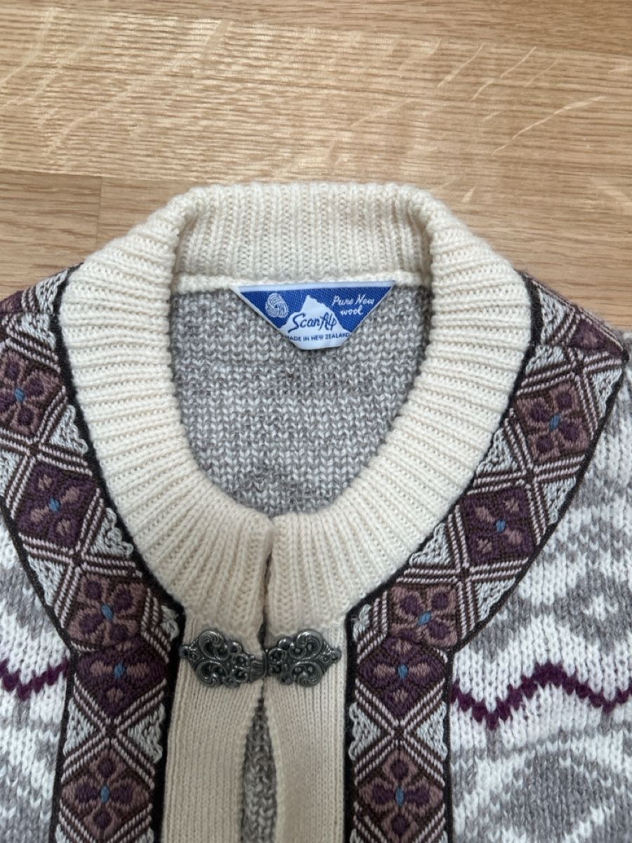 Pulls & Sweat-shirts: Strickjacke mit Norwegermuster Grösse L gebraucht – D'occasion à Luzern par ThrowbackVintage 1