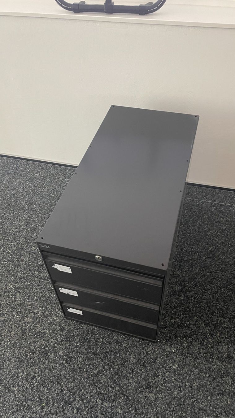 Cassettiere: Bürokorpus Metall grau mit 3 Schubladen – Usato da Thun venduto da backjump 1