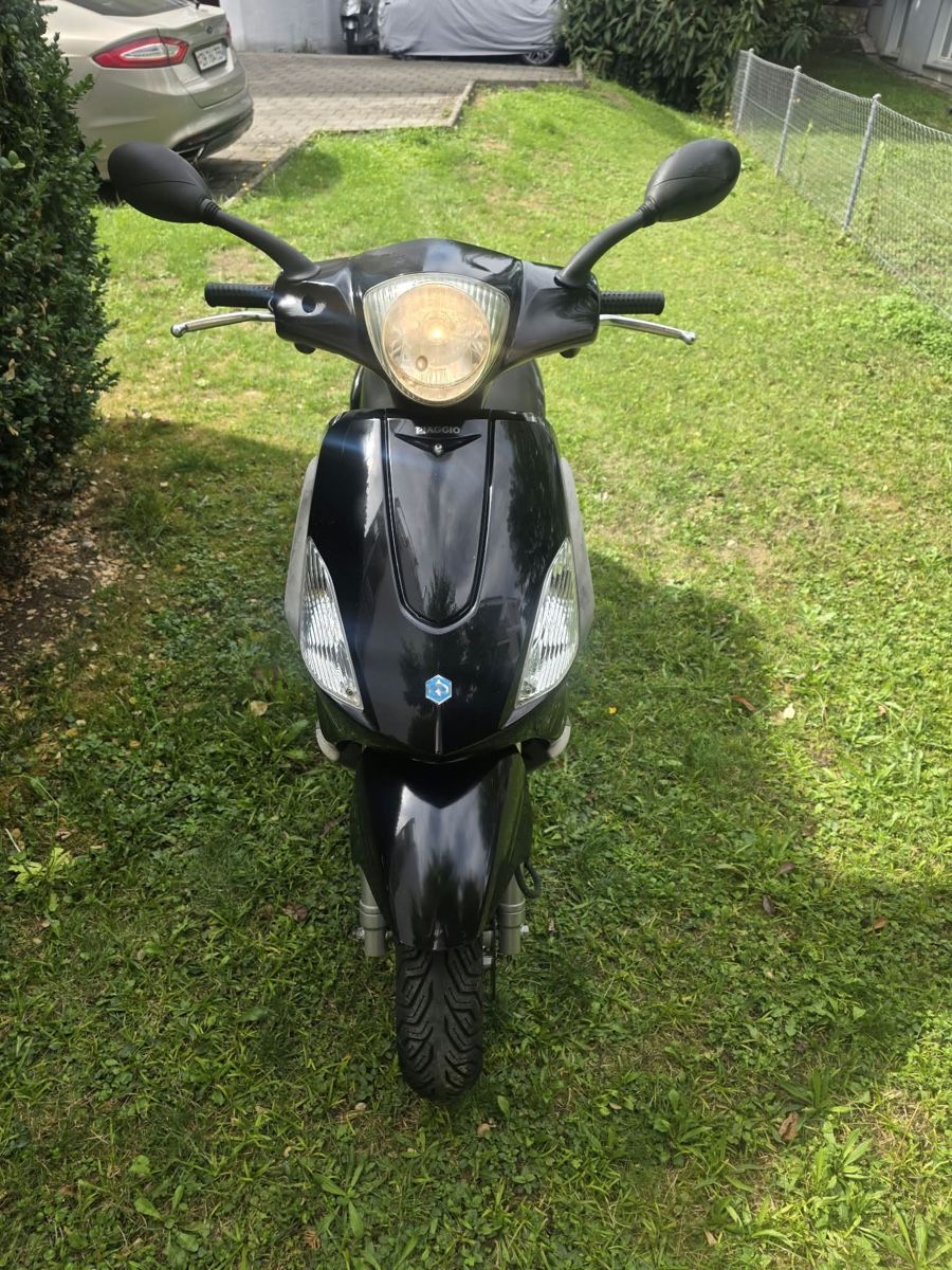 Piaggio Scooters: PIAGGIO FLY 125 CC – D'occasion à Winterthur par Fabio_46