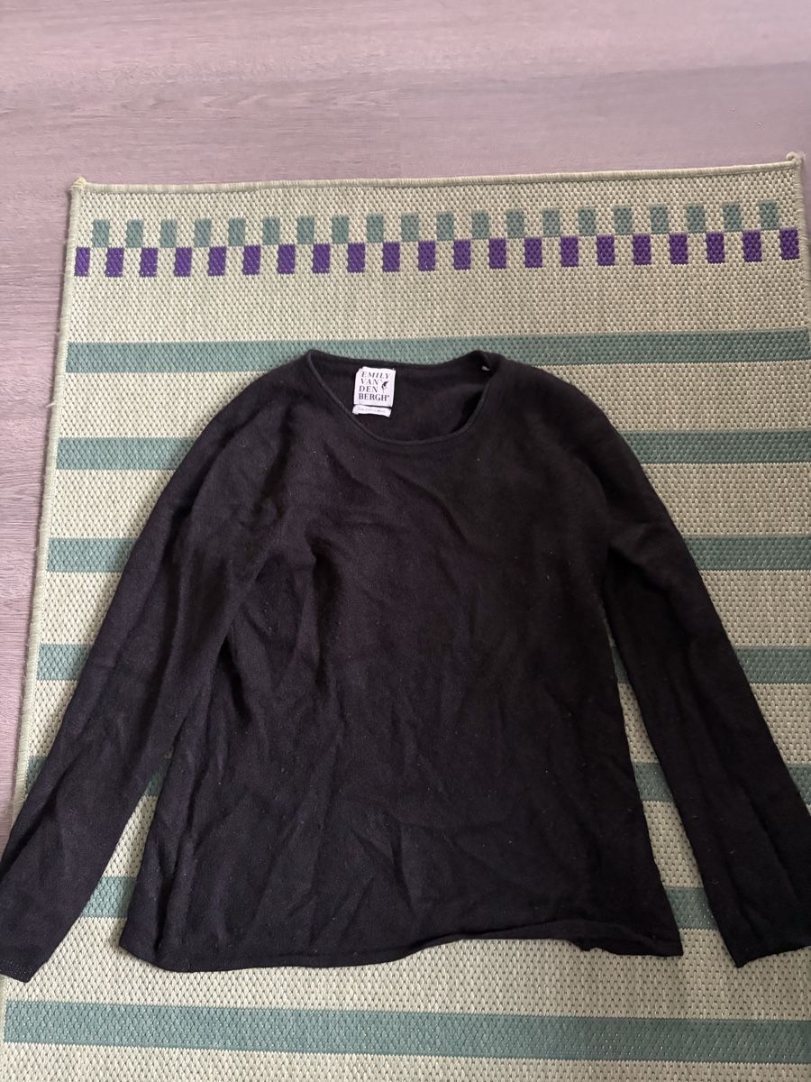 Maglioni & Felpe: Schwarzer Cashmere Pullover – Usato da Maienfeld venduto da saoma123